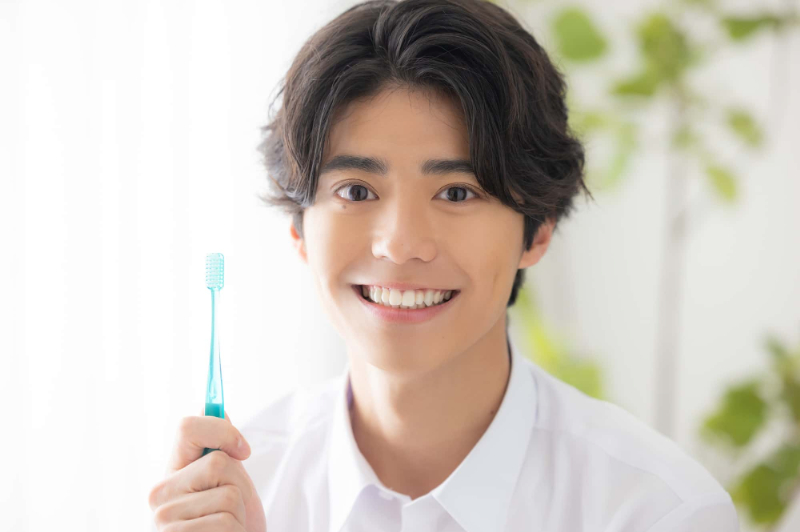 虫歯予防で毎日歯みがきをするイメージ