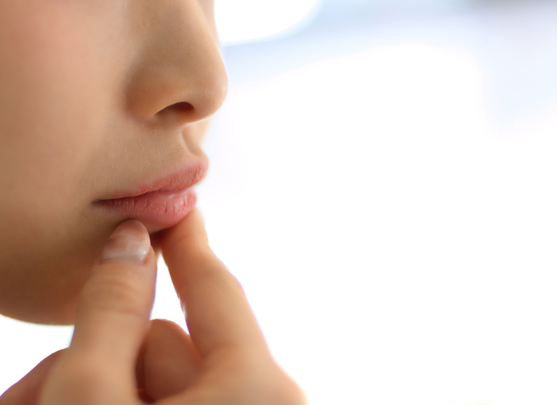 滑舌が悪くなったと感じる女性